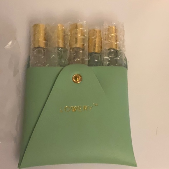 New Lovery traveling perfume set of 5. - Picture 2 of 3